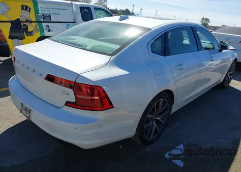 2018 Volvo S90 T5 Momentum из США, поврежденный, VIN LVY982AK7JP030139